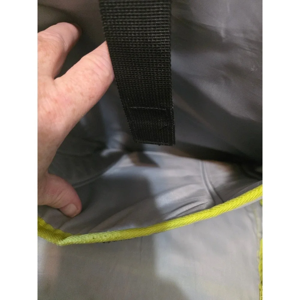 Reebok backpack features